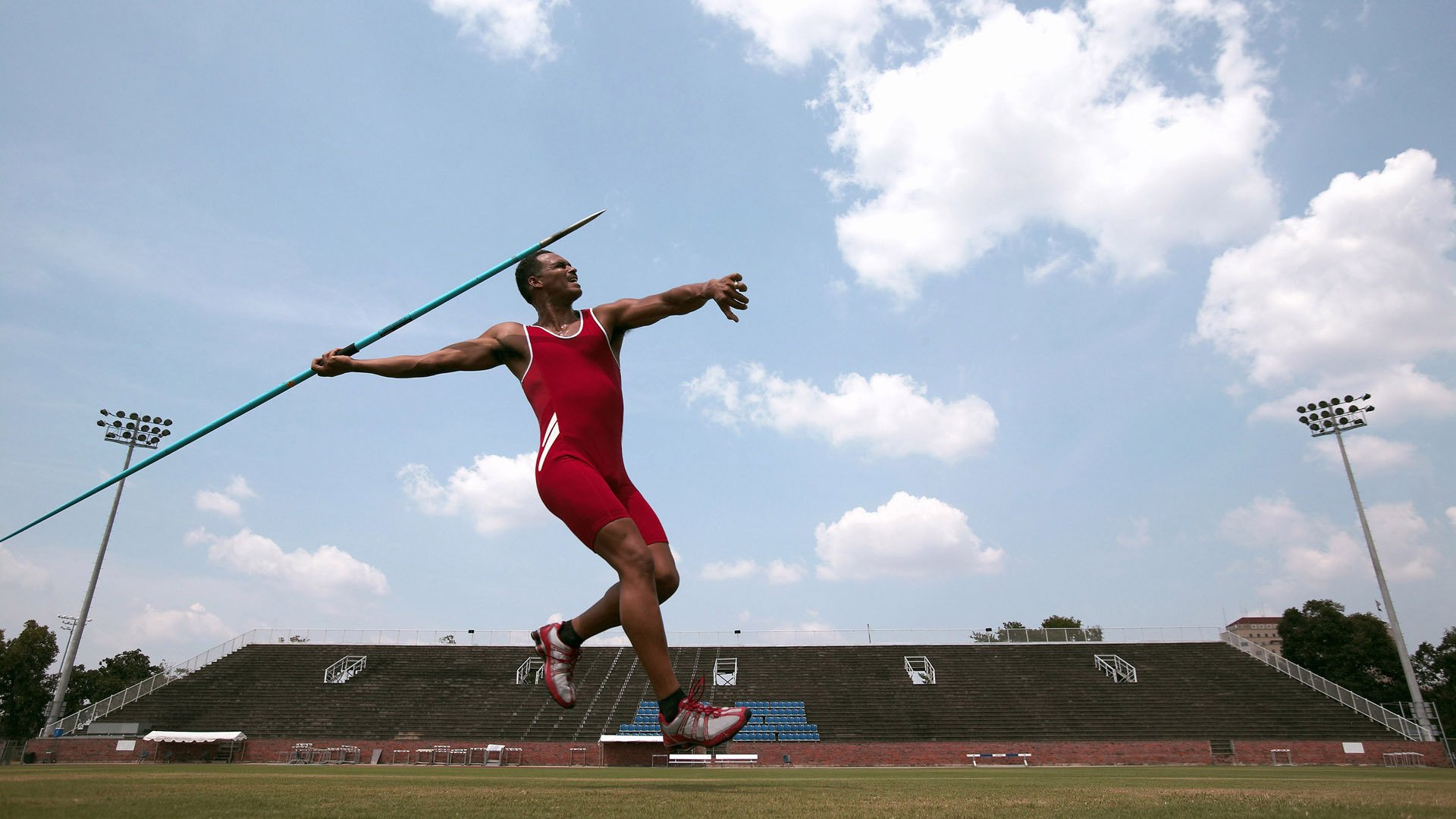 公牛队员相互鼓励强化比赛中沟通效果，公牛队怎么形容